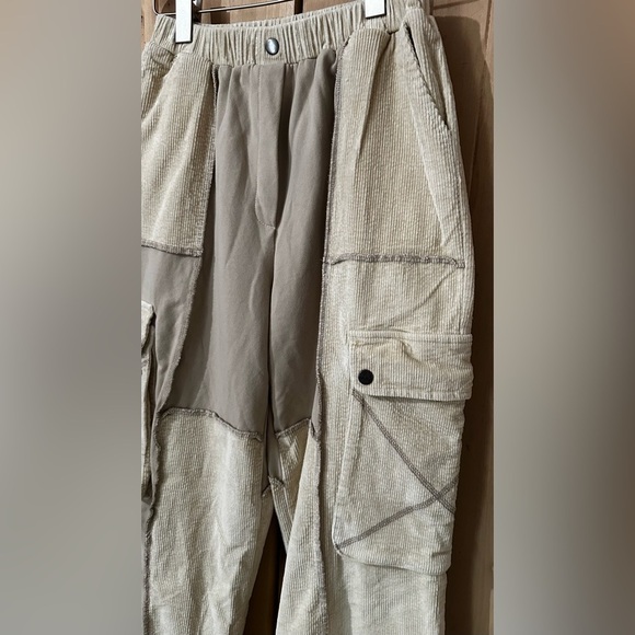 NWOT POL Brown and Beige Cargo Pants - Picture 6 of 9